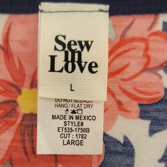 Sew In Love NWOT Floral Henley Top Large - Picture 5 of 9